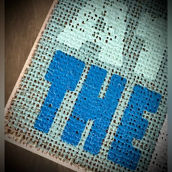 WOODEN SIGN
“Life is Better at the BEACH” Painted Burlap Blues/ Greens NEW - Picture 5 of 6